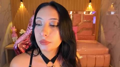 Snapshot of m_eris_s chatting on November 15, 2025, 1:29 pm Eris online show from November 15, 2025, 1:29 pm