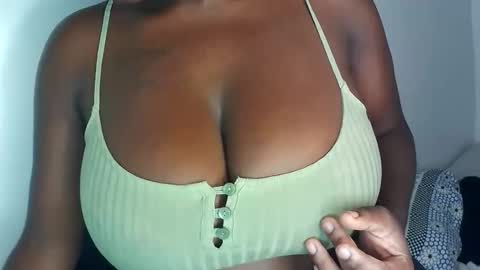 Snapshot of m_tits3 chatting on September 12, 2025, 2:22 am m_tits3 online show from September 12, 2025, 2:22 am