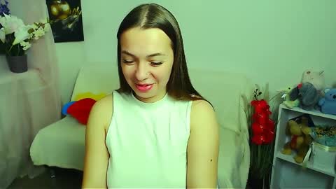 Snapshot of m_vikki chatting on May 14, 2026, 10:33 am Vikki online show from May 14, 2026, 10:33 am