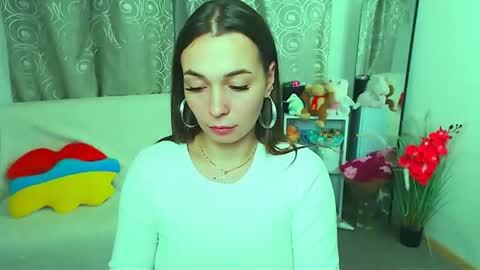 Snapshot of m_vikki chatting on June 12, 2026, 11:20 am Vikki online show from June 12, 2026, 11:20 am