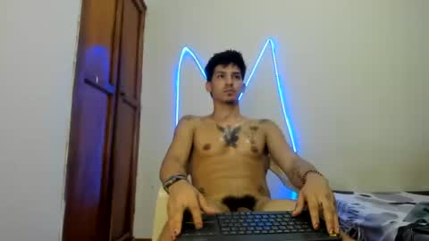 Snapshot of maaster420 chatting on December 13, 2025, 7:53 pm itgram pezlo josue online show from December 13, 2025, 7:53 pm
