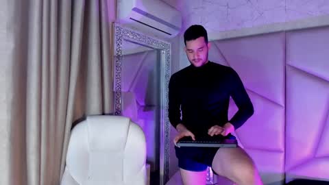 Snapshot of maatt_de_luca chatting on September 15, 2025, 6:08 pm Matt De Luca online show from September 15, 2025, 6:08 pm