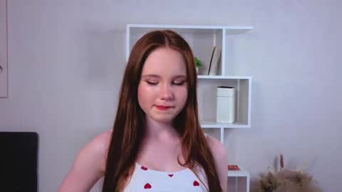 Holly online show from March 5, 2026, 11:39 am