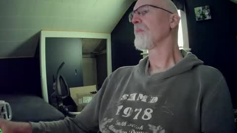 mac8181 online show from April 25, 2026, 11:13 am