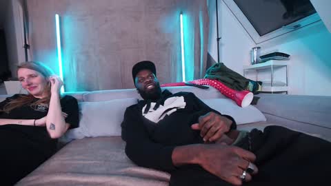 Mac Troy online show from December 26, 2024, 6:01 pm