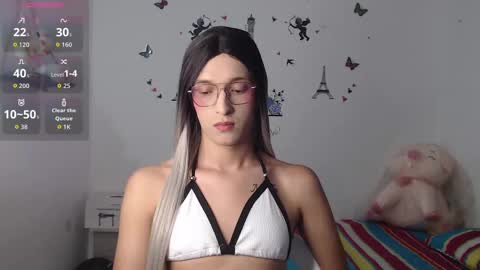 macarena_05_ online show from September 18, 2025, 4:36 am