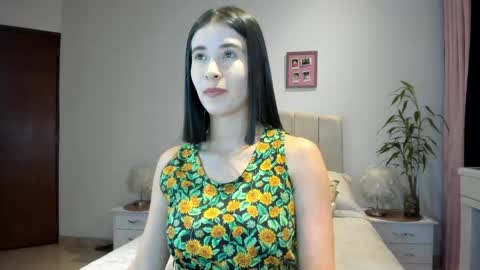 Snapshot of macarena_vallejo_ chatting on April 12, 2026, 2:49 am Macarena online show from April 12, 2026, 2:49 am