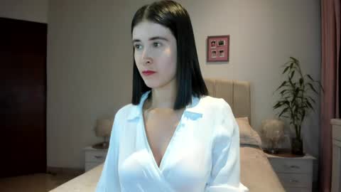 Snapshot of macarena_vallejo_ chatting on April 14, 2026, 2:39 am Macarena online show from April 14, 2026, 2:39 am