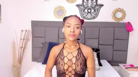 macarena_williams online show from February 12, 2026, 12:22 pm