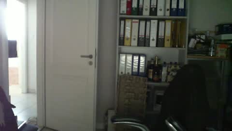 Snapshot of macfly67 chatting on June 18, 2026, 6:12 pm macfly67 online show from June 18, 2026, 6:12 pm