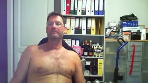 Snapshot of macfly67 chatting on July 30, 2026, 9:36 pm macfly67 online show from July 30, 2026, 9:36 pm
