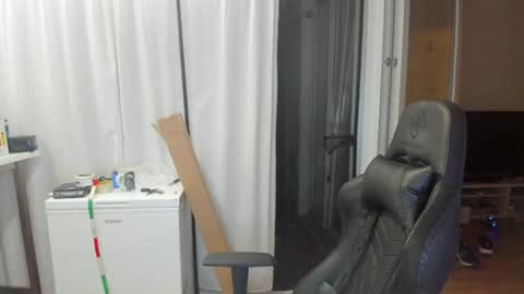 Andy online show from April 28, 2026, 8:14 pm