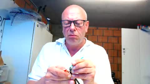 Snapshot of machinegun3dx chatting on June 21, 2026, 6:21 pm Andy online show from June 21, 2026, 6:21 pm