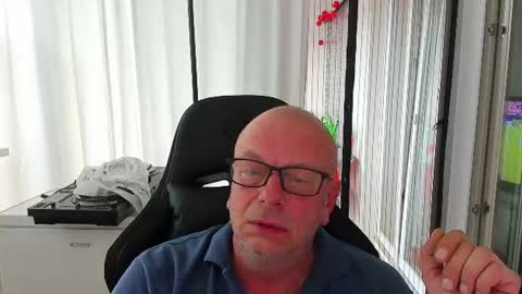 Snapshot of machinegun3dx chatting on July 1, 2026, 5:23 pm Andy online show from July 1, 2026, 5:23 pm