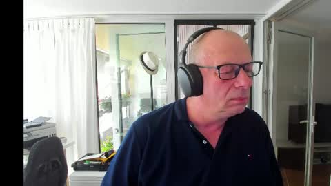 Snapshot of machinegun3dx chatting on July 11, 2026, 5:59 pm Andy online show from July 11, 2026, 5:59 pm