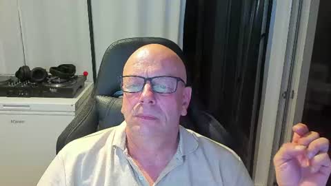 Snapshot of machinegun3dx chatting on July 13, 2026, 8:00 pm Andy online show from July 13, 2026, 8:00 pm