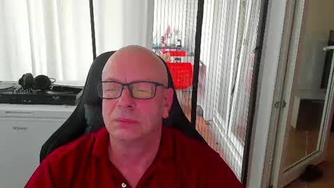Snapshot of machinegun3dx chatting on July 17, 2026, 6:35 pm Andy online show from July 17, 2026, 6:35 pm