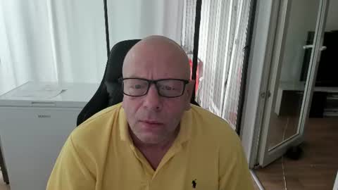 Snapshot of machinegun3dx chatting on July 19, 2026, 7:34 am Andy online show from July 19, 2026, 7:34 am