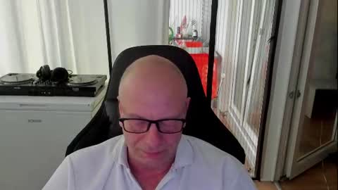 Snapshot of machinegun3dx chatting on July 21, 2026, 6:32 pm Andy online show from July 21, 2026, 6:32 pm