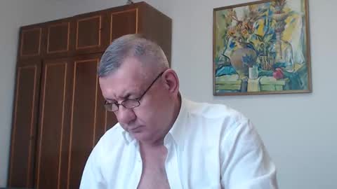 Snapshot of machomale3 chatting on May 18, 2026, 1:06 pm Macho online show from May 18, 2026, 1:06 pm