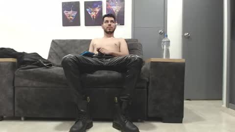 instagram mackdanielsx online show from March 18, 2026, 10:24 pm