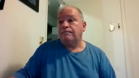 mackdocc001 online show from December 14, 2025, 2:55 pm