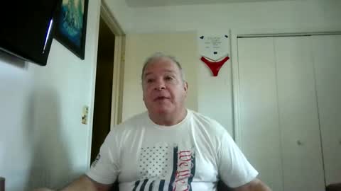 mackdocc001 online show from December 21, 2025, 3:08 pm