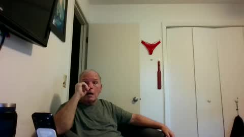 Snapshot of mackdocc001 chatting on June 13, 2026, 12:58 pm mackdocc001 online show from June 13, 2026, 12:58 pm