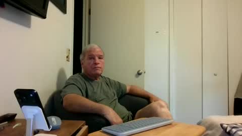 Snapshot of mackdocc001 chatting on June 16, 2026, 2:09 pm mackdocc001 online show from June 16, 2026, 2:09 pm