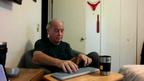 Snapshot of mackdocc001 chatting on June 24, 2026, 4:50 pm mackdocc001 online show from June 24, 2026, 4:50 pm