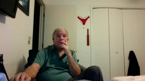 Snapshot of mackdocc001 chatting on June 25, 2026, 6:01 pm mackdocc001 online show from June 25, 2026, 6:01 pm