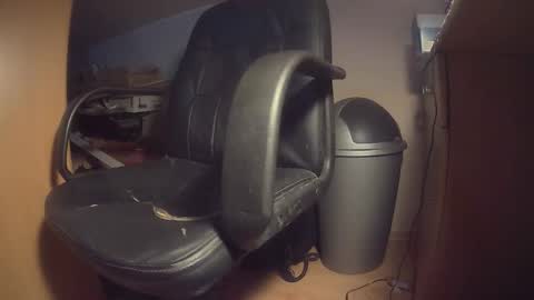 Snapshot of mackenss20 chatting on December 14, 2025, 7:40 pm Makan online show from December 14, 2025, 7:40 pm