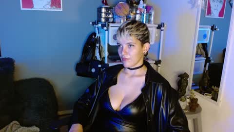 Noah Askew online show from February 7, 2025, 2:08 am