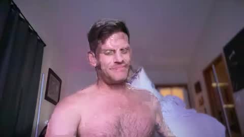 Snapshot of mackincaliallday chatting on October 27, 2025, 10:14 pm MackinCaliAllDay online show from October 27, 2025, 10:14 pm