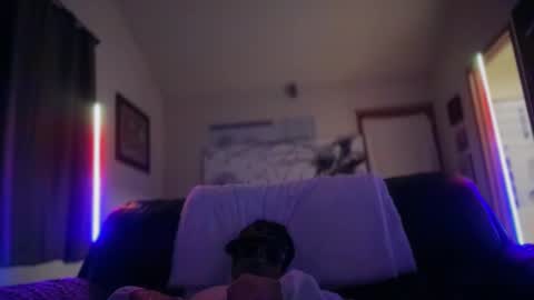 Snapshot of mackincaliallday chatting on October 28, 2025, 10:19 am MackinCaliAllDay online show from October 28, 2025, 10:19 am