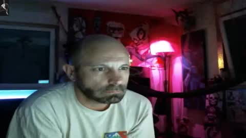 Snapshot of mad_dem0n chatting on September 19, 2025, 2:35 am Manuel online show from September 19, 2025, 2:35 am