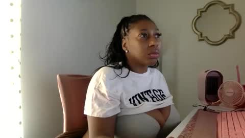 madam_glam online show from April 29, 2026, 5:30 pm