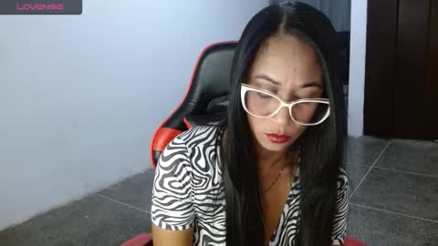 Snapshot of madam_klauss chatting on January 5, 2026, 10:13 pm EMILY online show from January 5, 2026, 10:13 pm