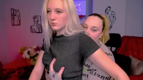 Snapshot of madam_ulis chatting on February 24, 2025, 4:15 pm Ulis online show from February 24, 2025, 4:15 pm