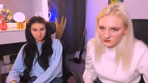 Snapshot of madam_ulis chatting on March 11, 2025, 1:45 pm Ulis online show from March 11, 2025, 1:45 pm