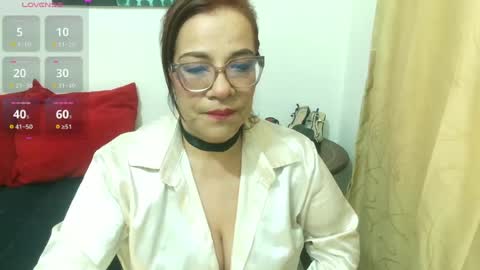 Snapshot of madame_desire_ chatting on July 16, 2026, 12:33 pm madame_desire_ online show from July 16, 2026, 12:33 pm