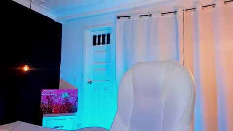 Snapshot of madame_lilith chatting on October 12, 2025, 11:31 am madame lilith online show from October 12, 2025, 11:31 am