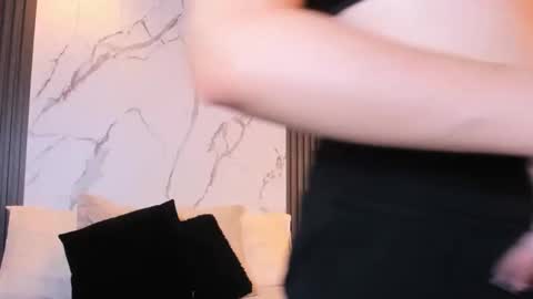 Snapshot of madame_lilith chatting on May 9, 2026, 12:21 pm madame lilith online show from May 9, 2026, 12:21 pm