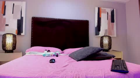 Snapshot of madame_mature1 chatting on May 8, 2026, 9:09 pm Madame online show from May 8, 2026, 9:09 pm