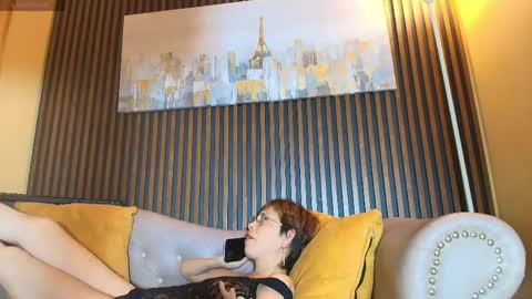 Snapshot of madame_mature1 chatting on May 15, 2026, 8:05 pm Madame online show from May 15, 2026, 8:05 pm