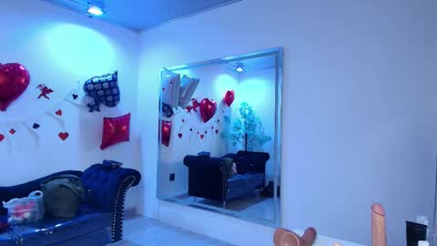 Madame Scarllet  online show from February 15, 2026, 11:19 am