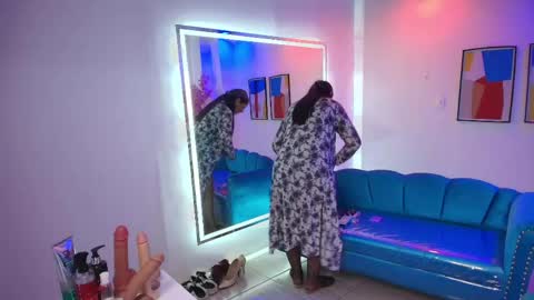 Snapshot of madame_scarllet chatting on June 2, 2026, 11:34 am Madame Scarllet online show from June 2, 2026, 11:34 am