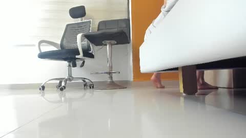 Snapshot of madameheels_ chatting on July 28, 2026, 4:39 pm Madame Carla online show from July 28, 2026, 4:39 pm