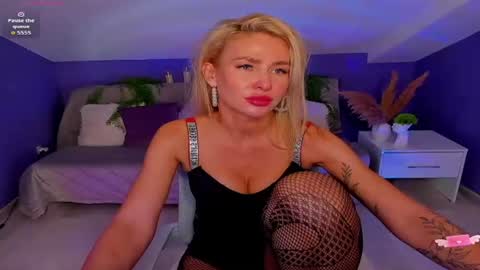 Snapshot of madammilly chatting on November 23, 2025, 7:08 am Evelyn online show from November 23, 2025, 7:08 am