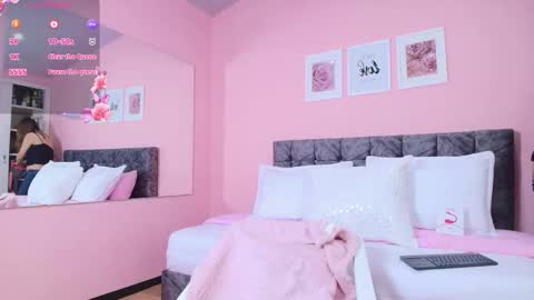 Snapshot of maddie_beauty chatting on November 26, 2025, 7:48 pm Maddie online show from November 26, 2025, 7:48 pm